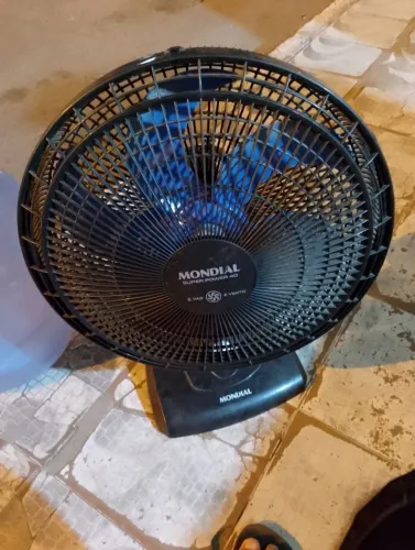 Vendo um ventilador