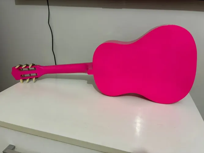 violão Sonatta com cordas de nylon.<br>200