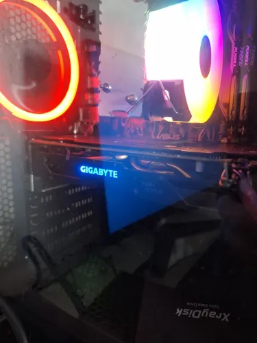 Placa de Vídeo AMD Radeon Gigabyte RX 570 4GB