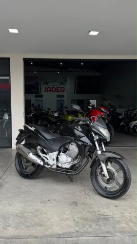 Oportunidade CB300 impecável