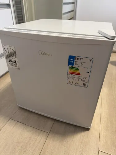 Frigobar Midea 45L