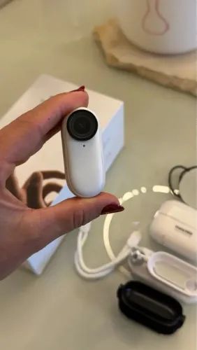 Insta360 GO 2 - Câmera de Ação Compacta e Incrível!