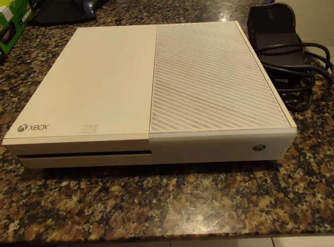 Xbox One com defeito ( leia o anúncio)
