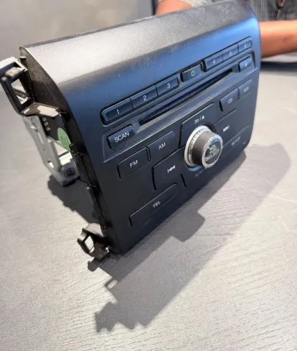 Vendo um som original Civic G9 abaixo do preço novo por apenas 399,00 em.cuiaba