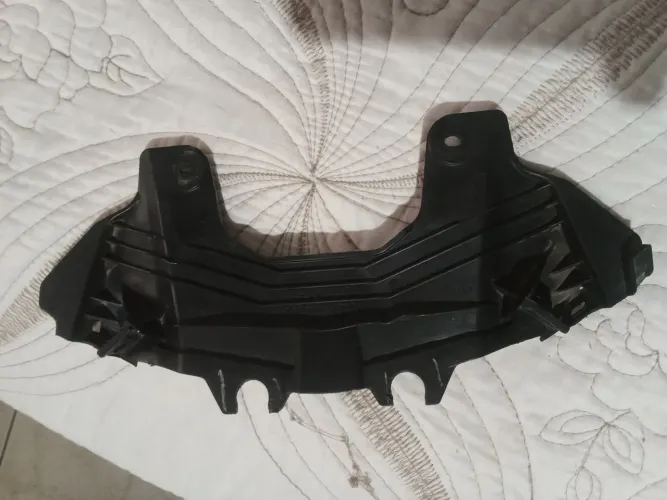 Carenagem tampa inferior farol Honda pcx 150 2016.<br>