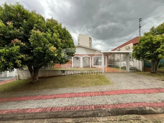 Casa à venda 5 Quartos, 1 Suite, 1 Vaga, 600M², Jardim Itália, Chapecó - SC