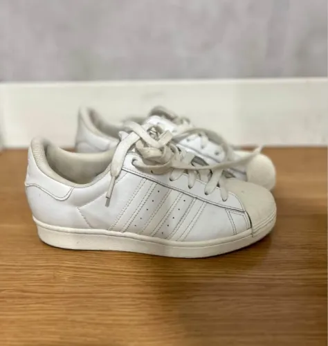 Tênis Adidas Super Star