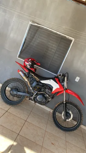 Vendo ou troco em algo do meu interece ,bros com motor de xr200