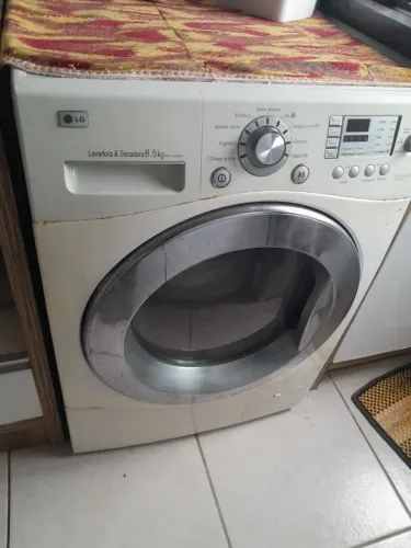Vende-se lava e seca de 8,5KG