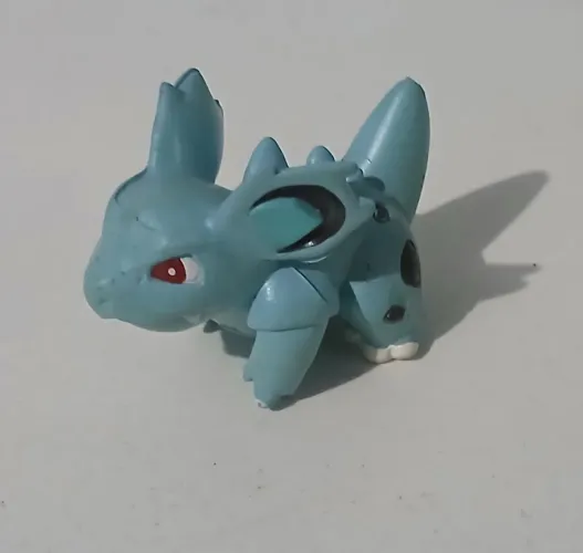 BONECO MINIATURA POKEMON NIDORINA TOMY ORIGINAL