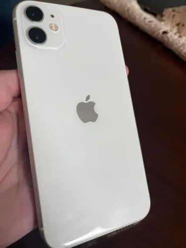IPHONE 11 - 64GB Impecável