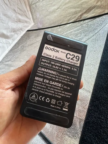 Carregador Godox Original flash AD200