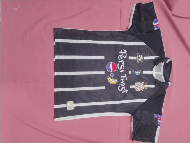 Camisa de Corinthians pede twist GG