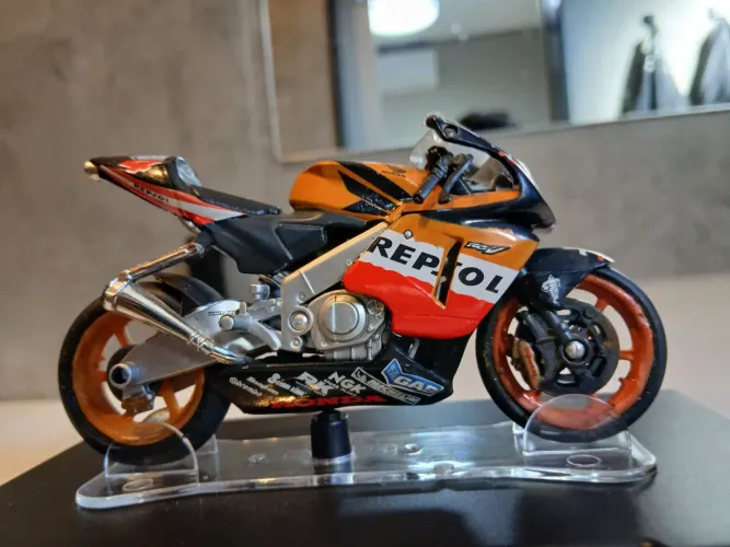 Miniaturas motogp 