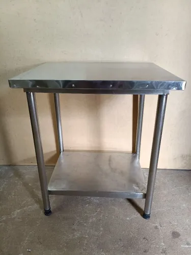 Mesa de inox 70X60X82