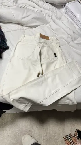Caixa com roupas femininas TAM P 