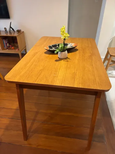 Mesa de jantar retangular