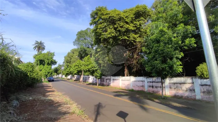 Terreno à venda ou para locação em Centro - SP