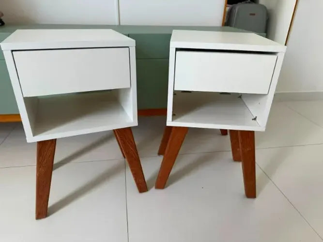 Mesa de cabeceira
