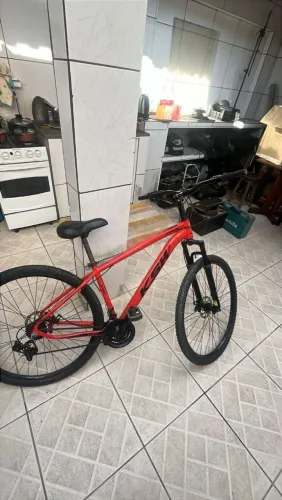 Bicicleta aro 29 KSW vermelha
