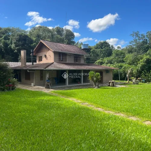 Paraíso Particular no Rincão da Natureza - Chácara com 4.029m², Piscina, Hidro e Lazer Com