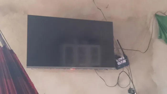 Televisão para tira peça