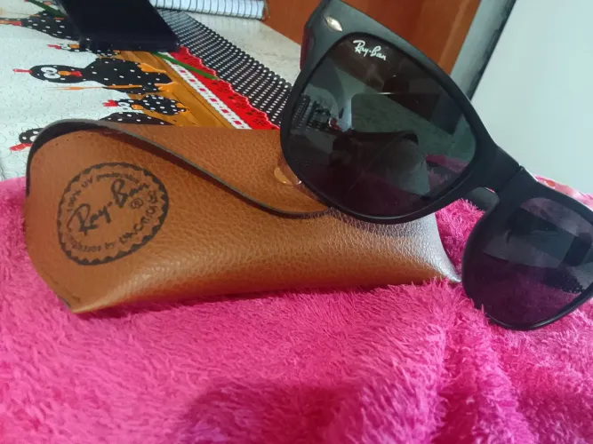 Apaixonados por óculos de sol ? Tenho duas lindas opções pra você. ( ACEITO TROCA)