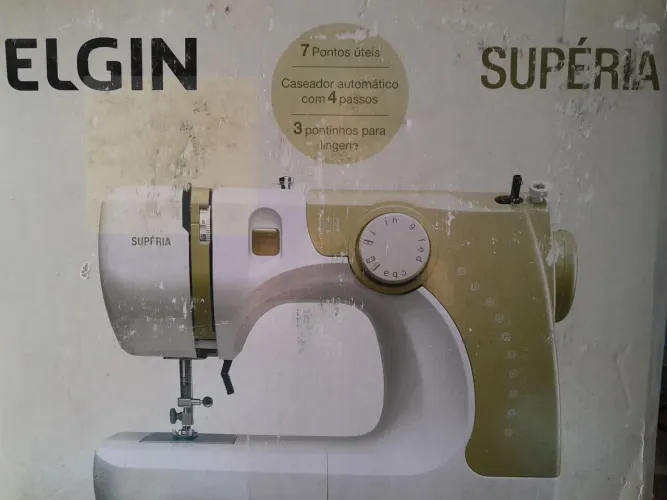 Máquina de costura Elgin 110 volts