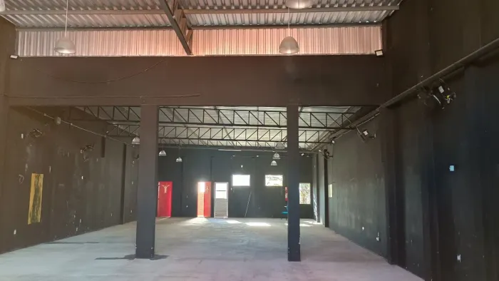 Barracão Comercial 300m2