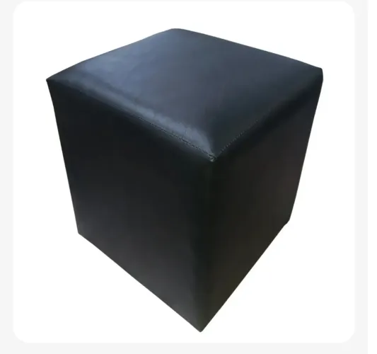 Puff Preto em Courino