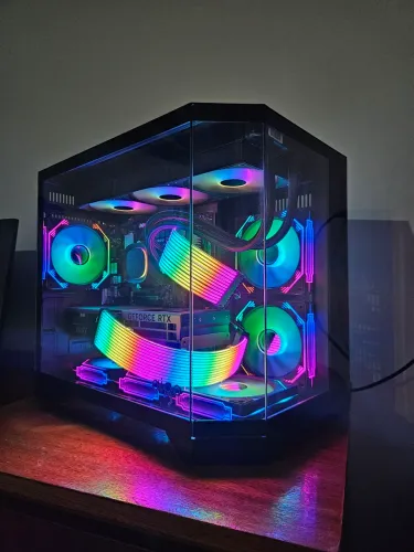 Pc gamer com i7 14700kf com rtx 5070ti e 16gb DDR5