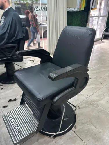 Cadeiras de salão R$ 1400