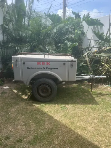Reboque de fibra
