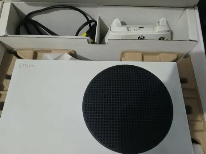 XBOX SERIES S 512GB BRANCO SEMINOVO + CAIXA ORIGINAL GTA 6 ESTÁ CHAGANDO FIQUE PRONTO!