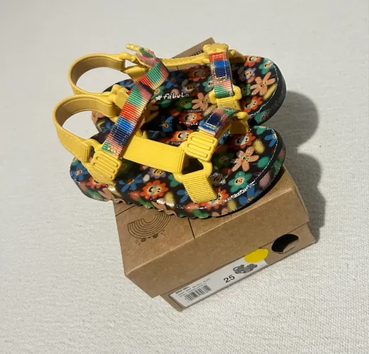 Mini Melissa e tênis 