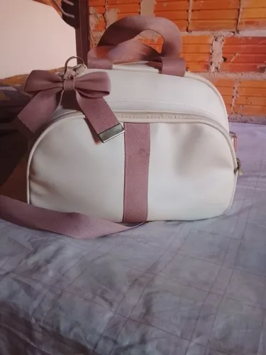 Vende se bolsa maternidade