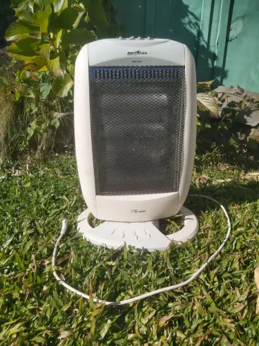 Aquecedor Britânia 120v com lâmpadas queimadas