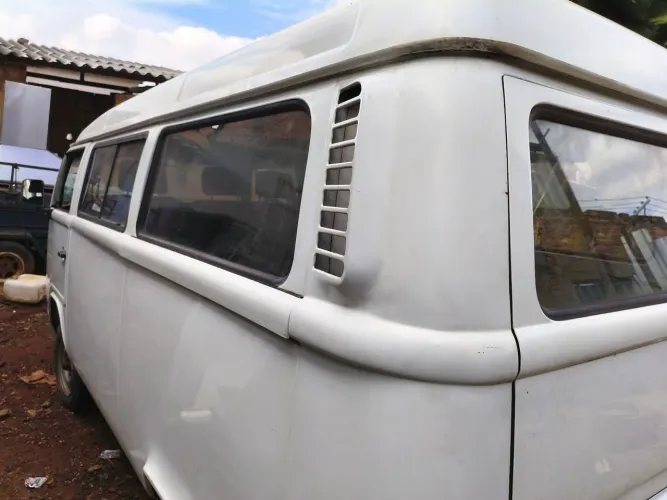 Volkswagen Kombi Standard/ Luxo/ Serie Prata 2002