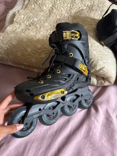 Patins Oxer Darkness Gold 37 (usado)