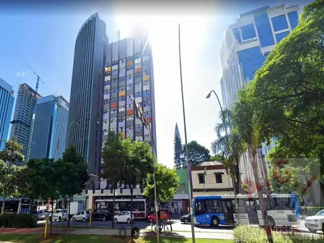 LOCAÇÃO - Sala comercial na Avenida Faria Lima