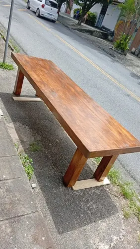Mesa de 3 metros comprimento x0,94 de largura de madeira maciça 