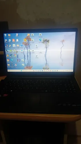 Notebook Acer Aspire 3 - Ryzen 3 - 8GB RAM - SSD 256GB - Super Conservado