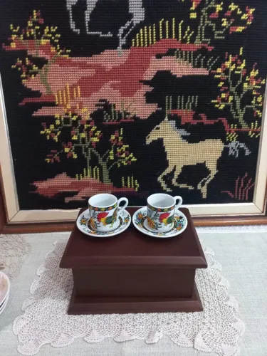 Par de Xícaras de Café Vintage em Porcelana