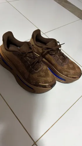 Nike Vomero Premium Flat Stout