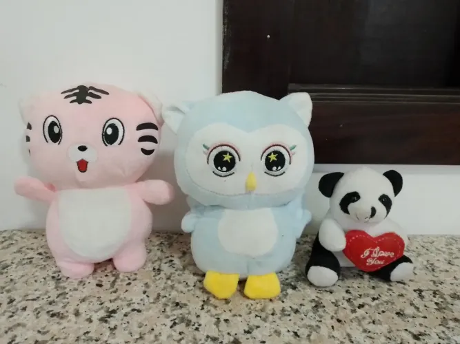 Gatinho + Coruja + Panda de Pelúcia Semi novos