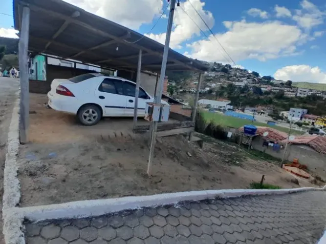 TERRENO NO CENTRO DE MONTE FORMOSO MG