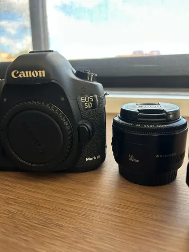 Camera canon mark lll + lentes 50mm e 28-105