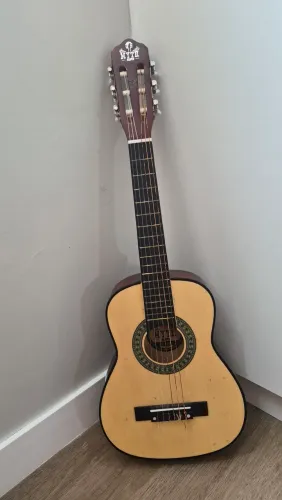 Violão infantil