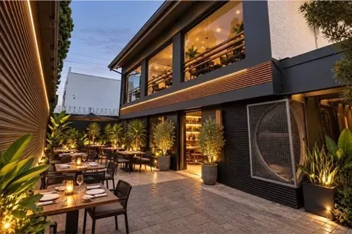 Ponto Comercial 338m² 4 banheiros 2 vagas R$ 2.590.000,00 Bairro Jardim Santo André/SP