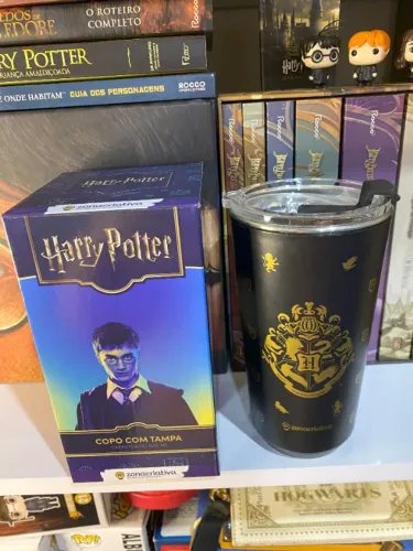 Copo Sky Hogwarts Harry Potter de 500ml da marca Zona Criativa